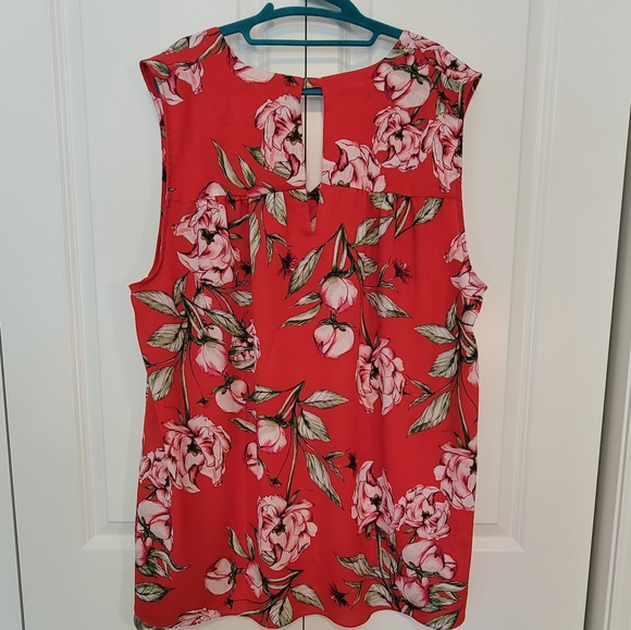 Women's Plus Size C & E Shell Blouse, Red w/ Pink and Green Floral Pattern - 3X - Picture 3 of 6